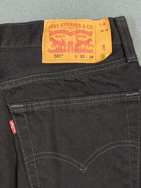 Levi's Jeans Men's 33x34 Fits 32x32 Black 501 Straight Button Fly Classic Fit